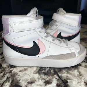 Girls Youth Size 2. Excellent used condition, with lots of life left.